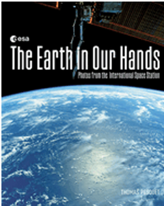 0823   Earth in Our Hands, The: Photos from the International Space Station